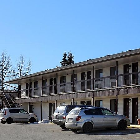 Golden West Motor Inn Carstairs Dış mekan fotoğraf