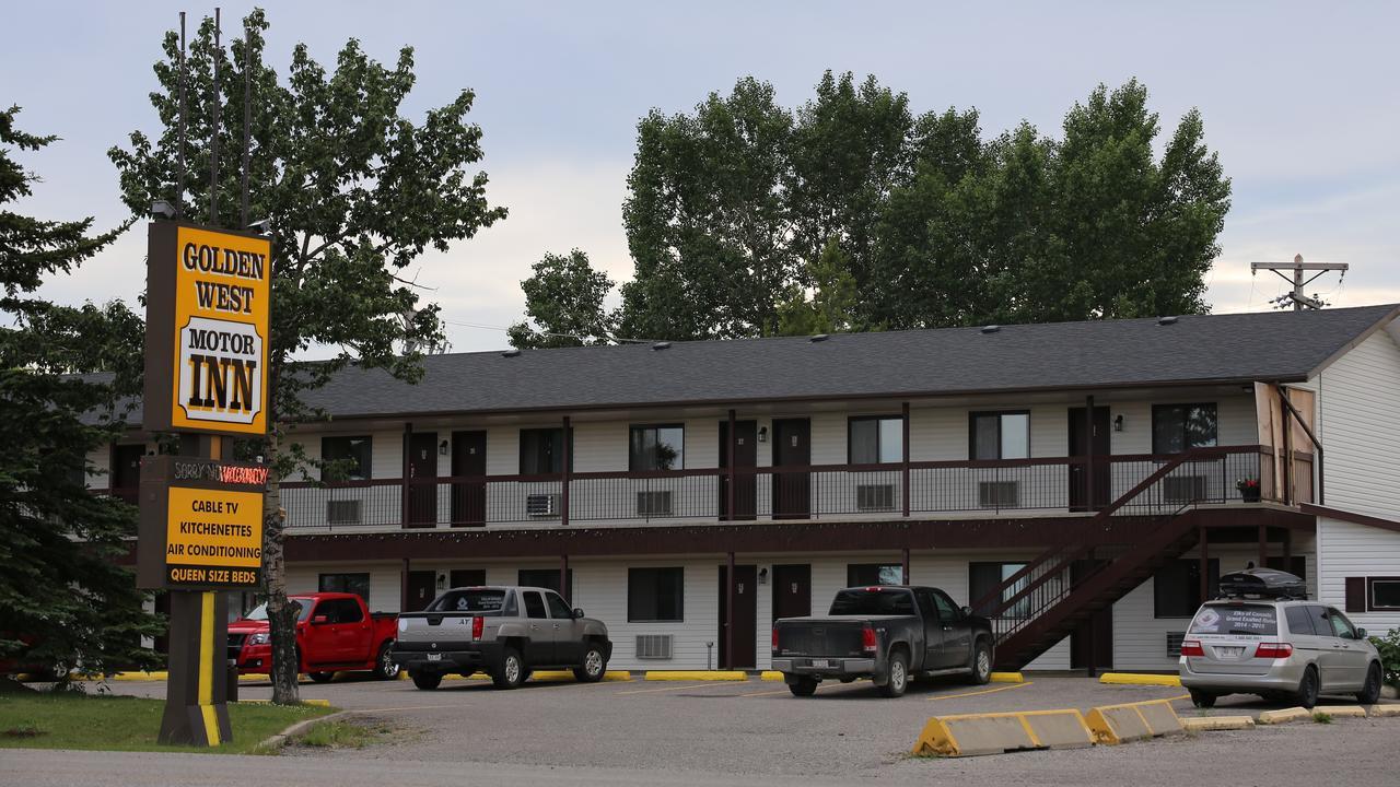 Golden West Motor Inn Carstairs Dış mekan fotoğraf